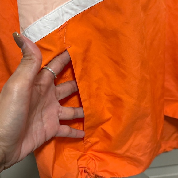 FP movement care like the wind logo jacket - Picture 6 of 9